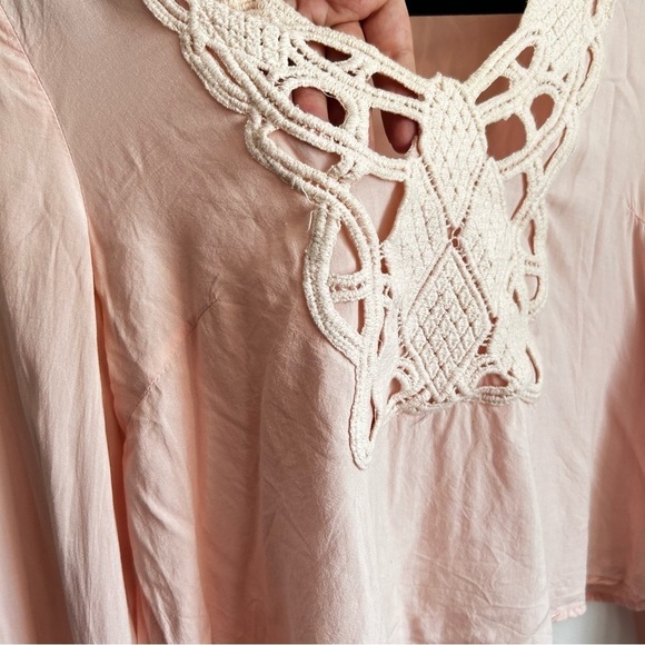 Tobi Peach Crochet Crop Top - Boho Festival Chic - Picture 3 of 6